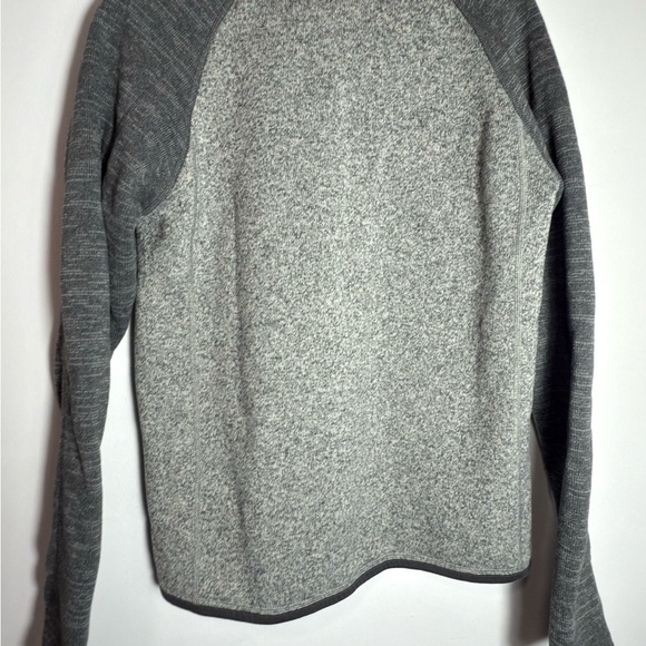 Patagonia Two-Tone Gray Fleece Pullover - Picture 3 of 6